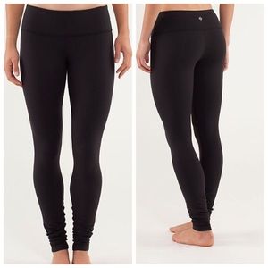 *brushed* wunder under lululemon